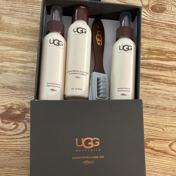 UGG Other - UUG sheepskin care kit